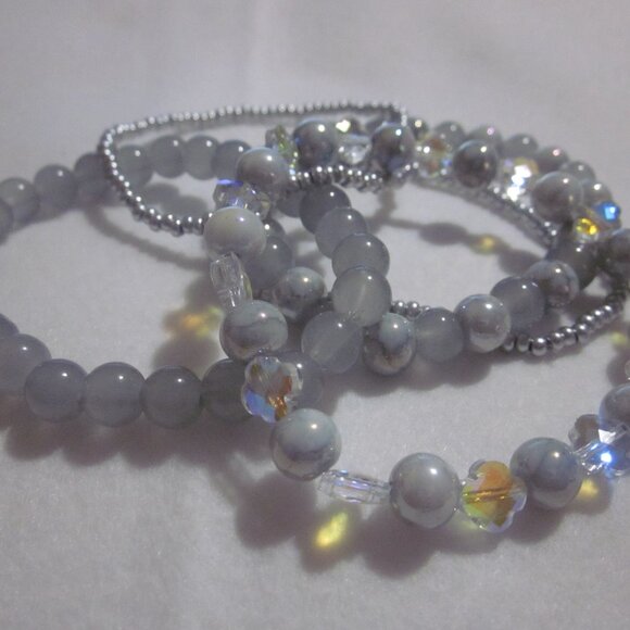 Gray and Silver Bracelet Set. - Picture 6 of 6